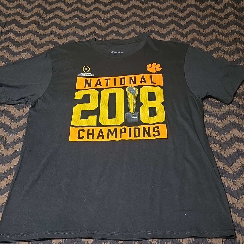 Fanatics Jet Black Crewneck Tee